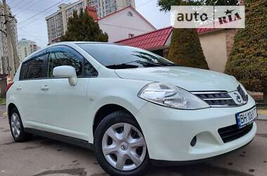 Хэтчбек Nissan TIIDA 2012 в Одессе