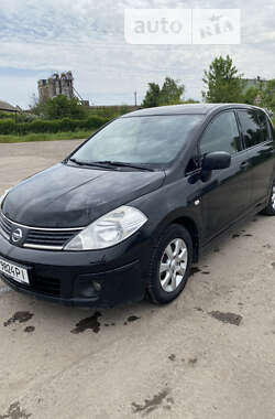 Хетчбек Nissan TIIDA 2008 в Апостоловому