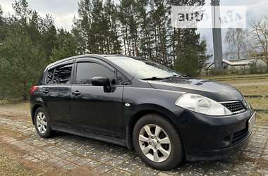 Хэтчбек Nissan TIIDA 2008 в Киеве