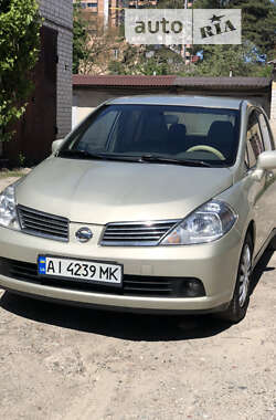 Седан Nissan TIIDA 2007 в Киеве