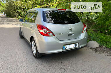 Хетчбек Nissan TIIDA 2012 в Одесі