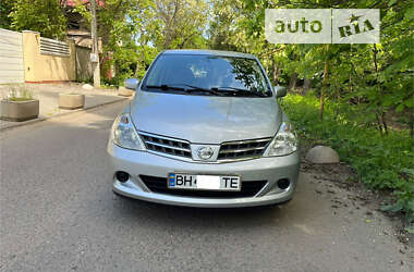 Хетчбек Nissan TIIDA 2012 в Одесі