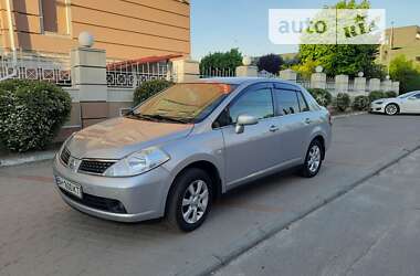 Седан Nissan TIIDA 2008 в Киеве