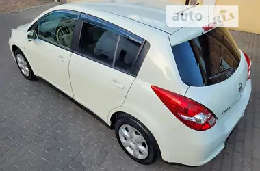 Nissan TIIDA 2010