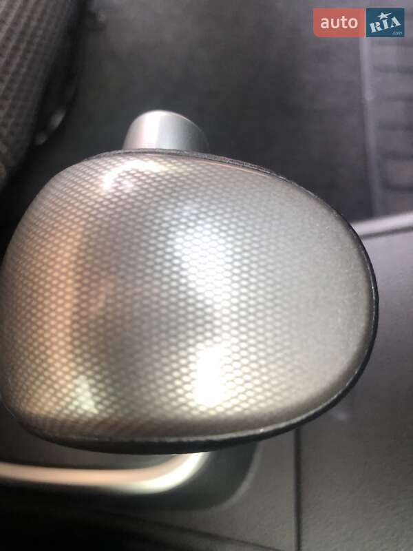 Хэтчбек Nissan TIIDA 2011 в Обухове