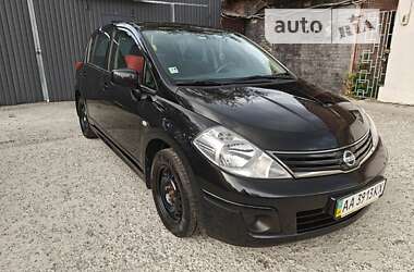 Хэтчбек Nissan TIIDA 2011 в Киеве