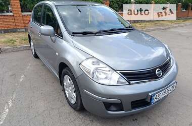 Хетчбек Nissan TIIDA 2011 в Кривому Розі