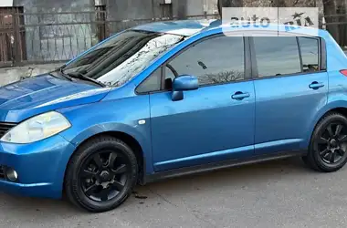 Nissan TIIDA 2008