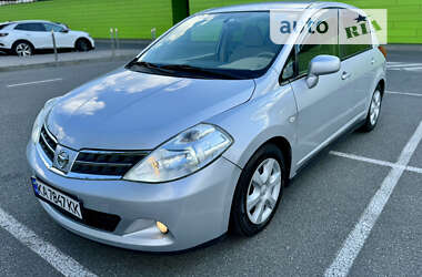 Хетчбек Nissan TIIDA 2012 в 