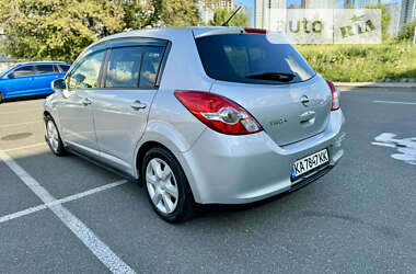 Хетчбек Nissan TIIDA 2012 в 