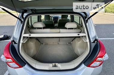 Хетчбек Nissan TIIDA 2012 в 