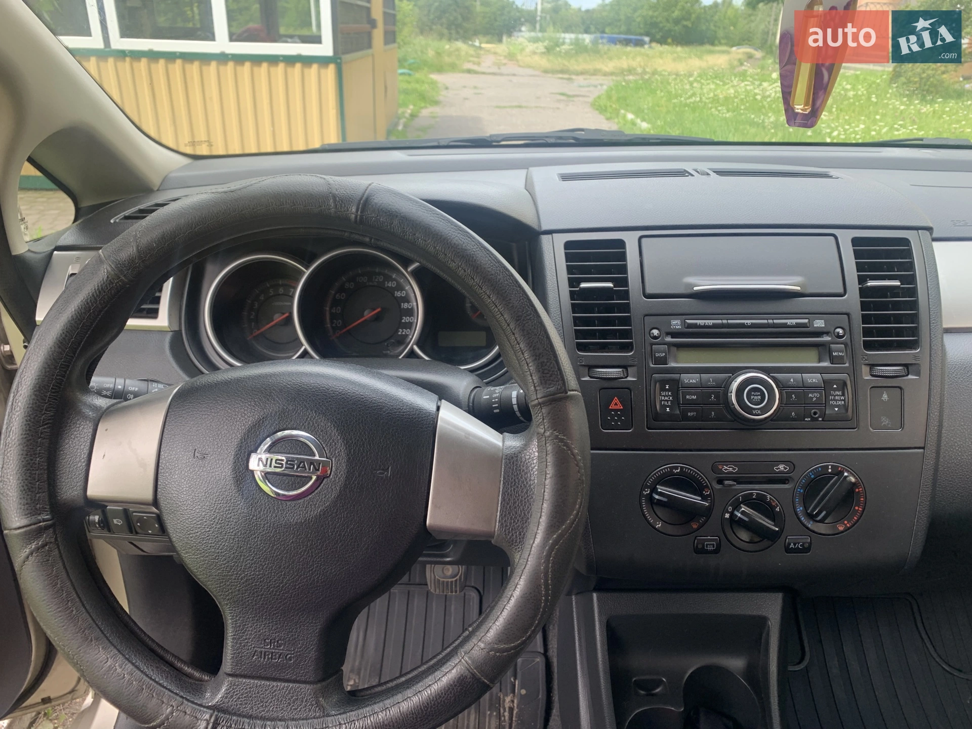 2010 Nissan Tiida - мініатюра 6