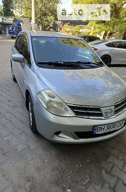 Седан Nissan TIIDA 2011 в Одессе