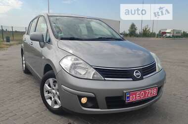 Хэтчбек Nissan TIIDA 2007 в Новомосковске