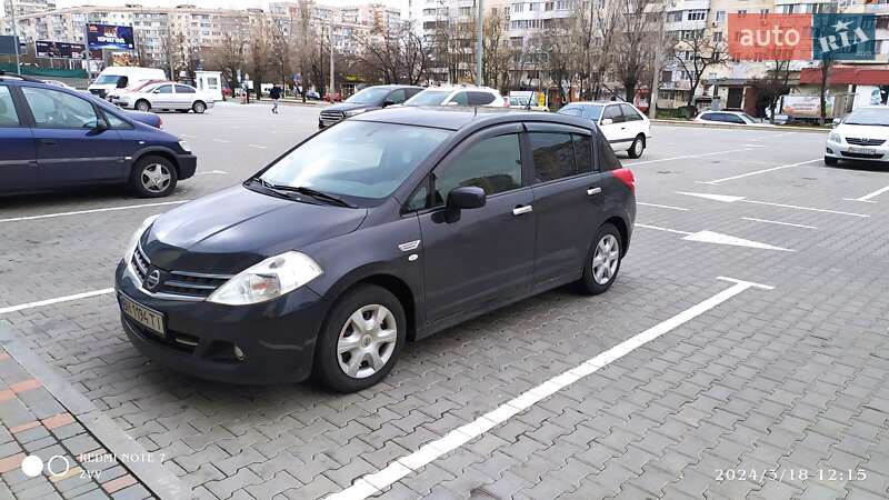 Хетчбек Nissan TIIDA 2011 в Одесі