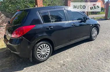 Nissan TIIDA 2007
