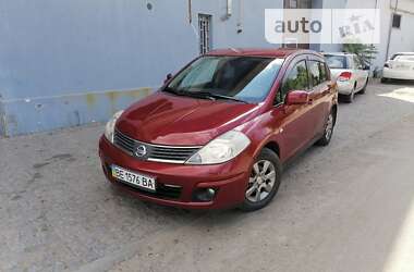 Хэтчбек Nissan TIIDA 2008 в Николаеве