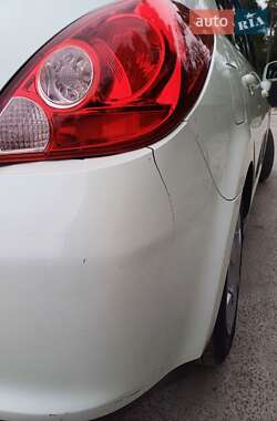 Хэтчбек Nissan TIIDA 2012 в 