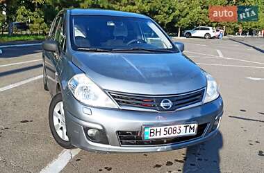 Nissan TIIDA 2010