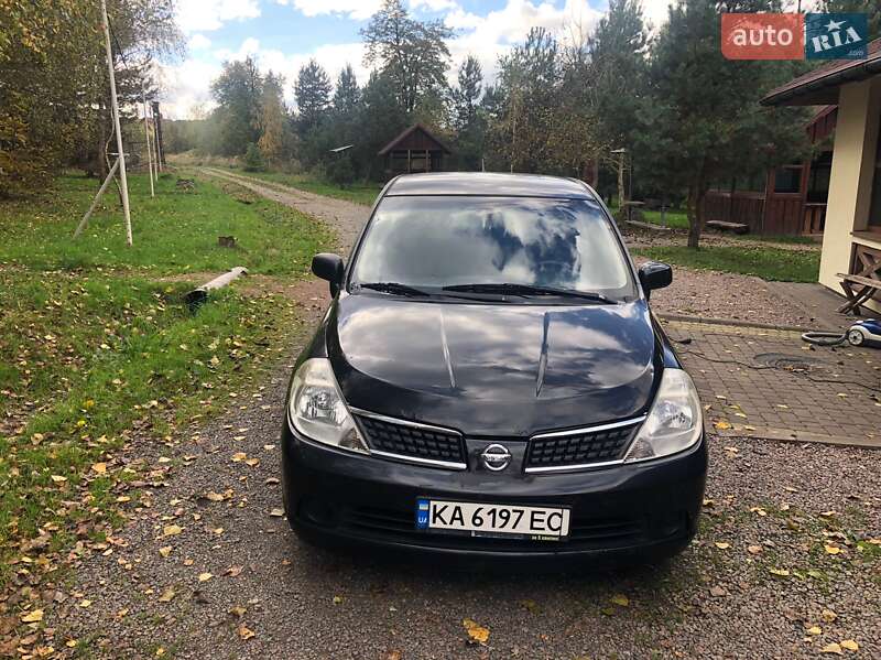 Хетчбек Nissan TIIDA 2008 в Трускавці