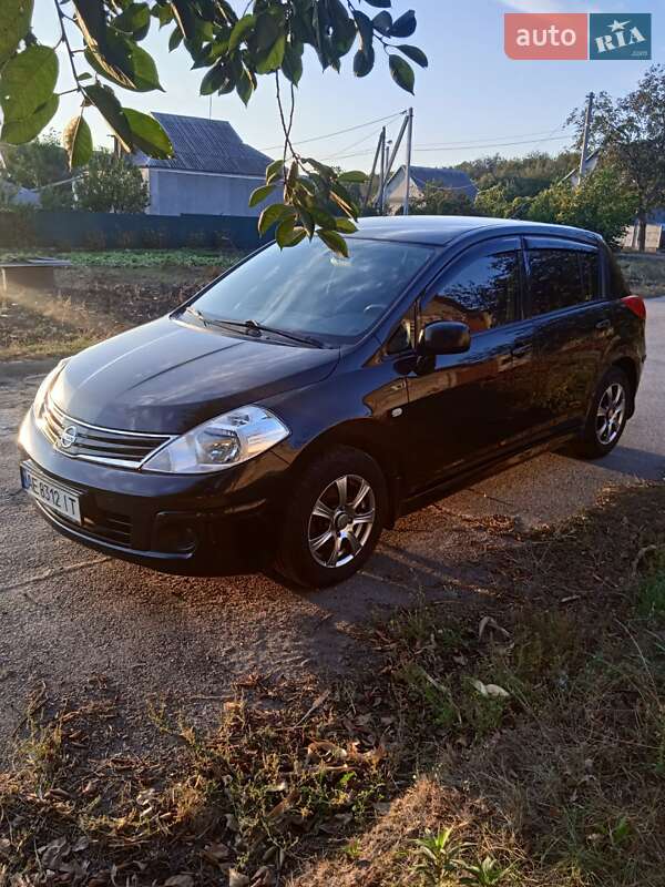 Хетчбек Nissan TIIDA 2012 в Кам'янському