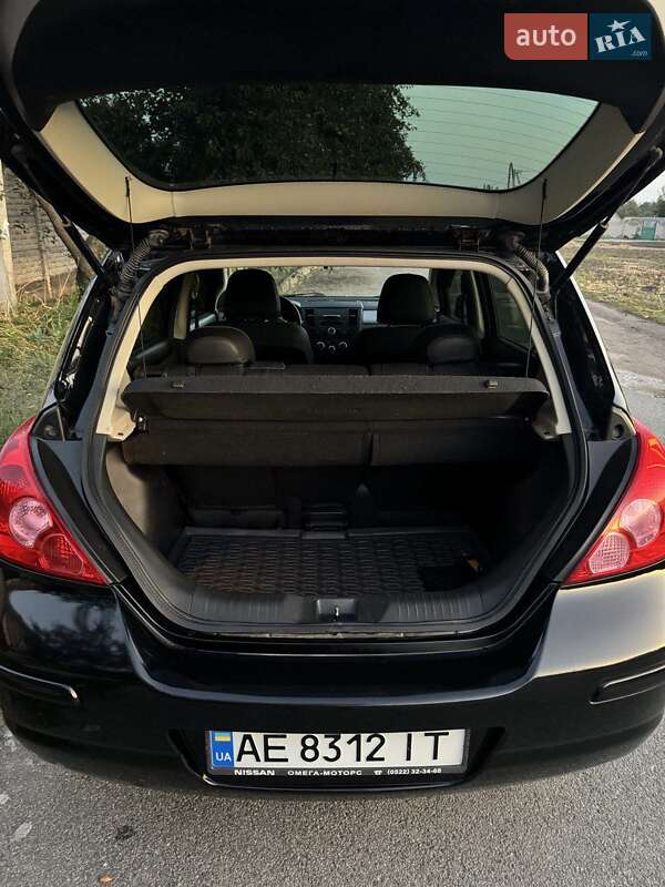 Хетчбек Nissan TIIDA 2012 в Кам'янському