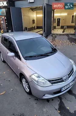 Nissan TIIDA 2010