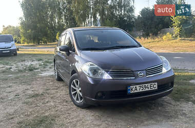 Хэтчбек Nissan TIIDA 2008 в Киеве