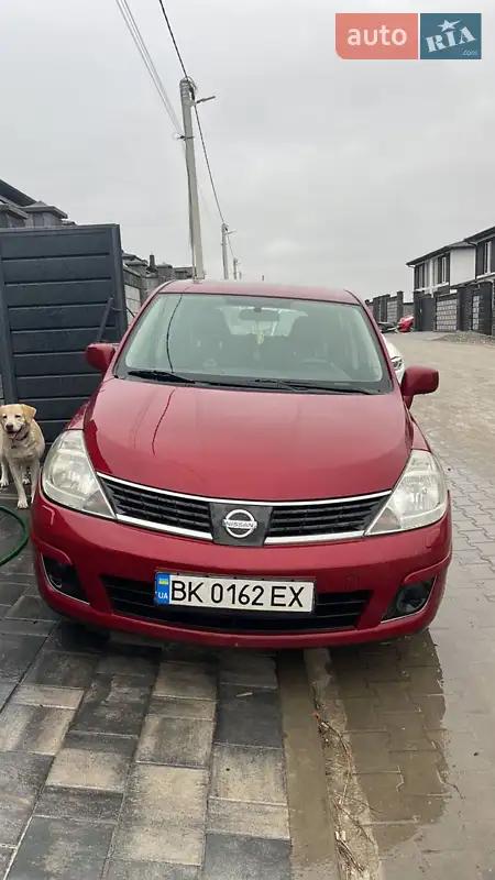 Nissan TIIDA