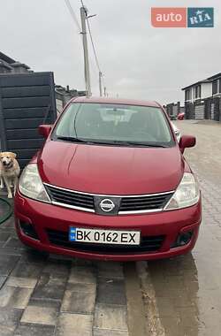 Nissan TIIDA 2008