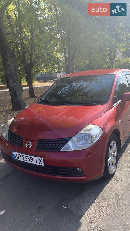 Хэтчбек Nissan TIIDA 2008 в Запорожье