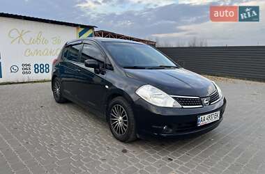 Хэтчбек Nissan TIIDA 2008 в Киеве