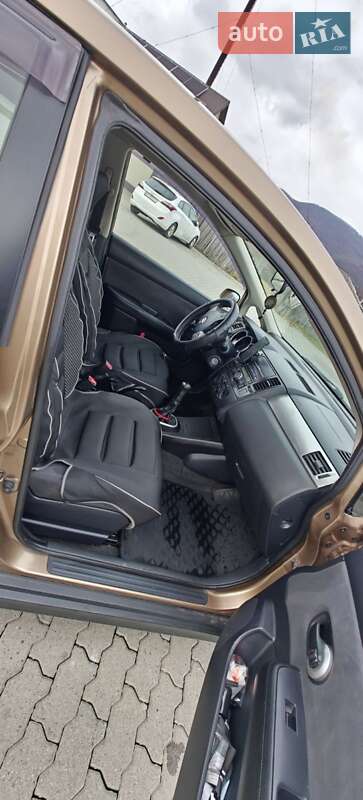 Хетчбек Nissan TIIDA 2008 в Мукачевому