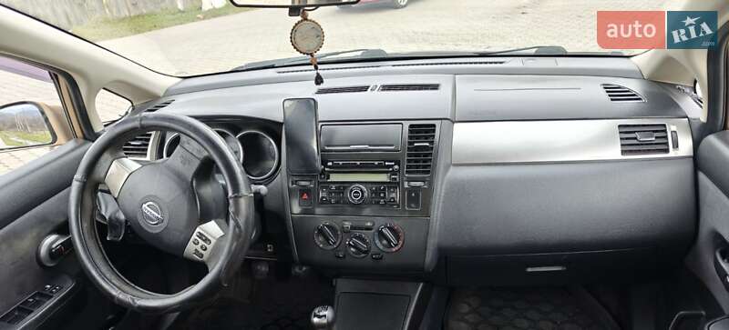 Хетчбек Nissan TIIDA 2008 в Мукачевому