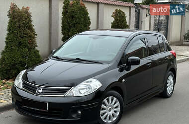 Хэтчбек Nissan TIIDA 2011 в Одессе