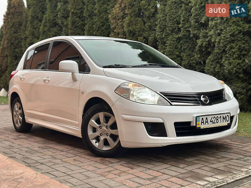Хетчбек Nissan TIIDA 2012 в Києві фото 5 Хетчбек Nissan TIIDA 2012 в Києві