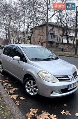 Хетчбек Nissan TIIDA 2010 в Миколаєві