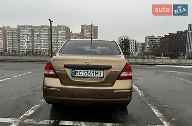 Nissan TIIDA 2008
