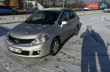 Седан Nissan TIIDA 2008 в Рівному