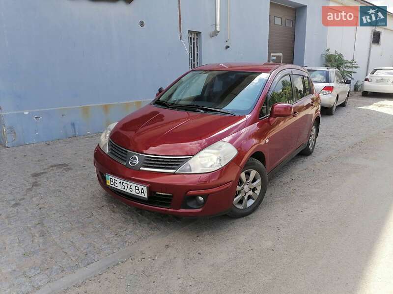 Хетчбек Nissan TIIDA 2008 в Миколаєві