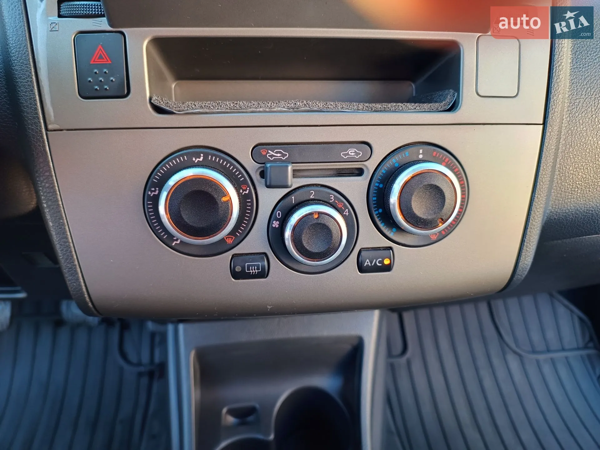 2012 Nissan Tiida - мініатюра 35