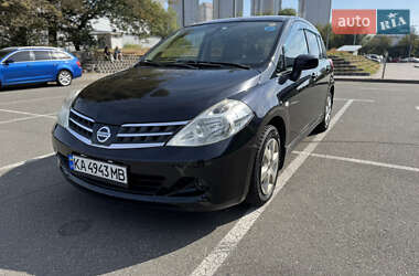 Хетчбек Nissan TIIDA 2011 в Києві