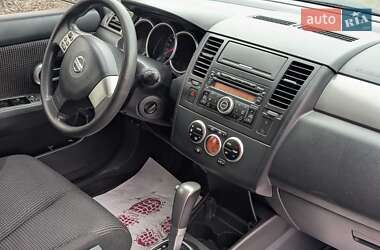 Хэтчбек Nissan TIIDA 2012 в 