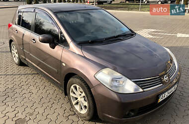 Хэтчбек Nissan TIIDA 2008 в Киеве