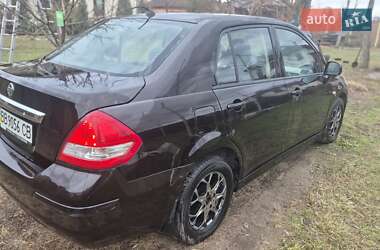 Седан Nissan TIIDA 2011 в Киеве