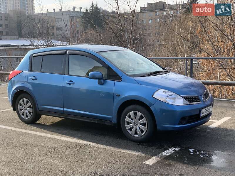 Хэтчбек Nissan TIIDA 2007 в Киеве