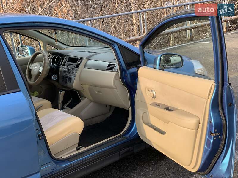 Хэтчбек Nissan TIIDA 2007 в Киеве