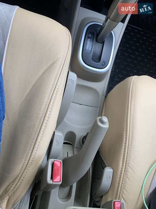 Хэтчбек Nissan TIIDA 2007 в Киеве