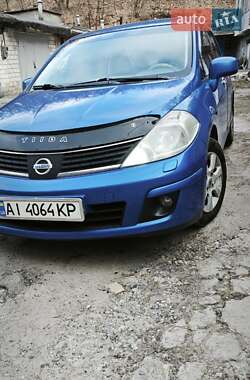 Седан Nissan TIIDA 2007 в Обухові