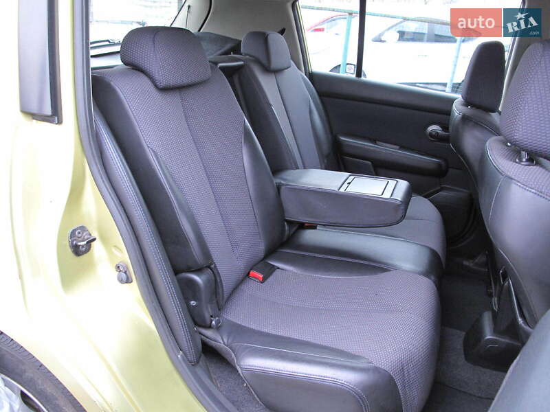 Хетчбек Nissan TIIDA 2008 в Києві